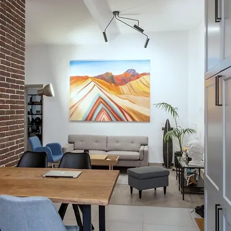 Plaza Modern Aparthotel